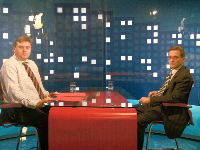 Маг Игорь Леонидович Николаев на канале ТВК в программе после новостей.